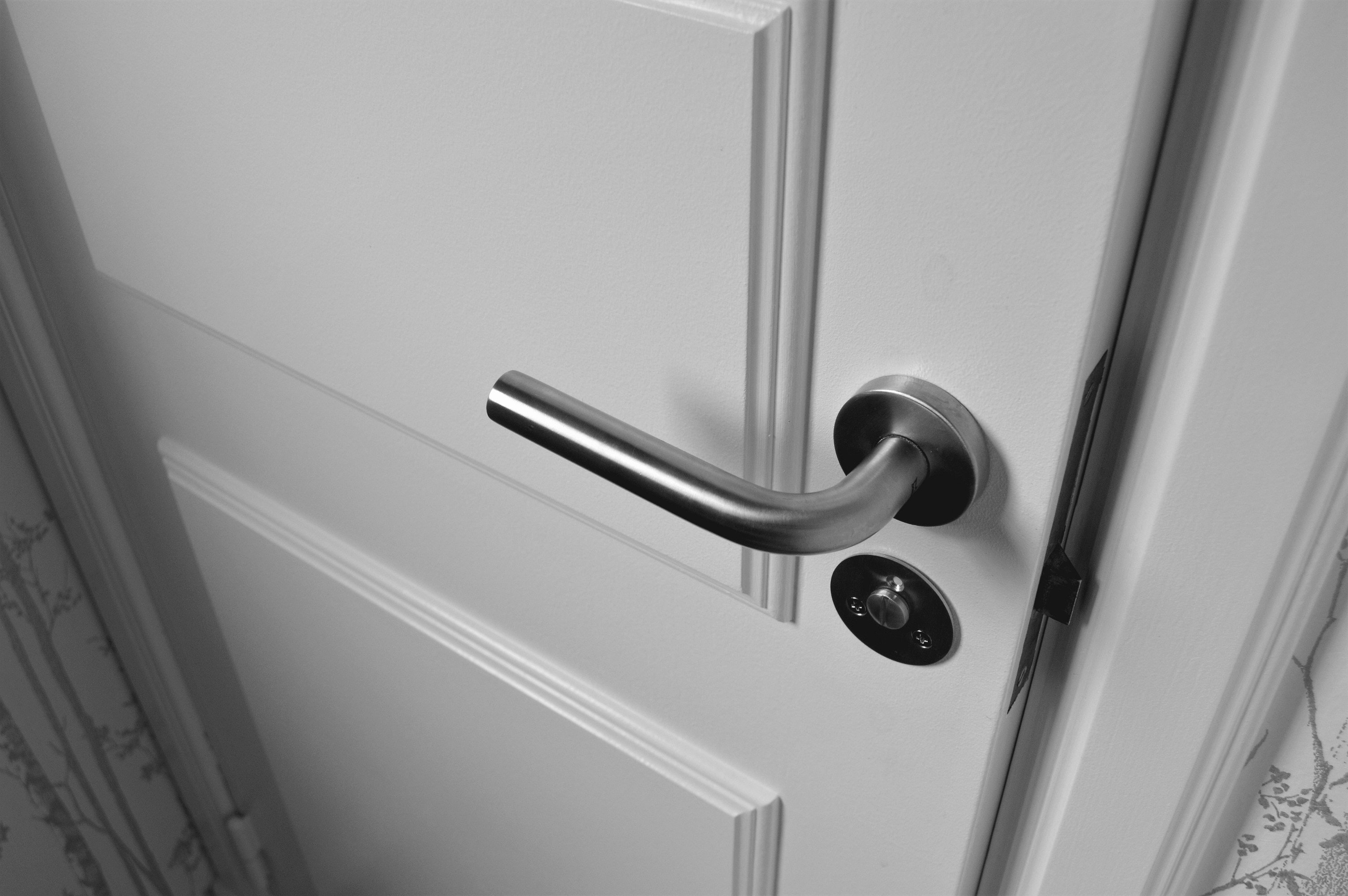 Nowoczesne klamki do drzwi – estetyka i funkcjonalność w jednym